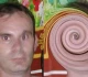 Un pédophile vivant en Thaïlande gardait son identité anonyme en utilisant une application de tourbillon. En 2007 Interpol a réussi à détourbillonner son visage et il a été arrêté. En 2017 il a été libéré et vit maintenant au Canada.